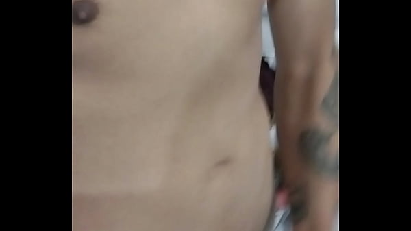 En mi cuarto tocandome