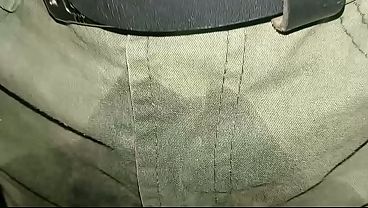 Pantal&oacute_n orinado con pa&ntilde_al de tela y olor a amoniaco tercera parte