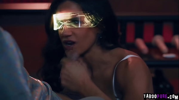 Stepson_Max Fills offering his stepmom Penny Barber a real worldversionof the_taboo relationship shes_become dependenton