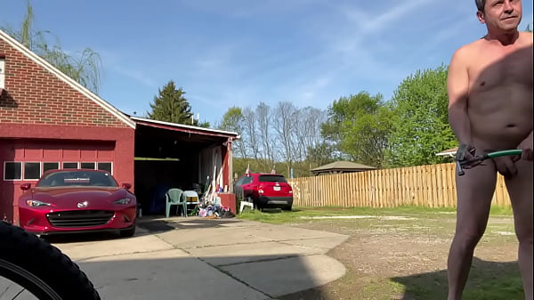 I SQUIRT WATER OUT OF MY ASS IN PUBLIC 