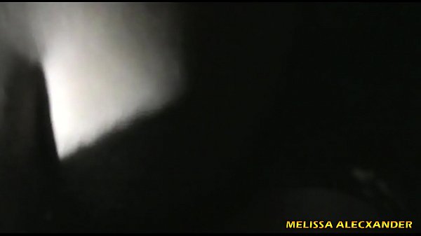 uma chupadinha e levei no rabo escondidinho_na praia e ninguém viu