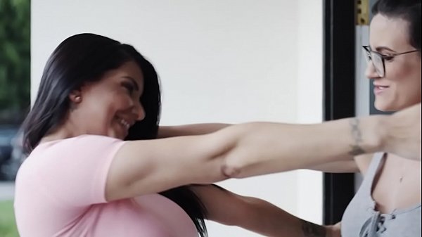 Nonton Busty Ladies Romi & Penny Are Having Sex thumbnail