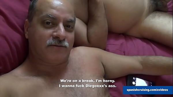 Macho maduro cogiendo a su puto 