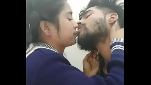 live kissing