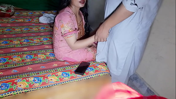 Play MP4 - Landlord wants to fuck her tight pussy on exchange of rent&period; MAKAN MALIK NE KIRAYE K BADLE KYA MANG LIYA&excl;