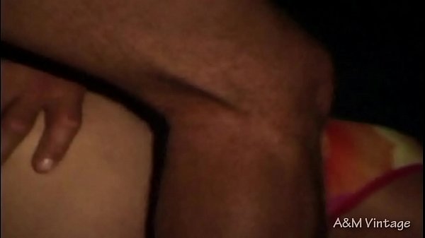 Pareja maduritapillada follando de noche en la playa de Villajoyosa.