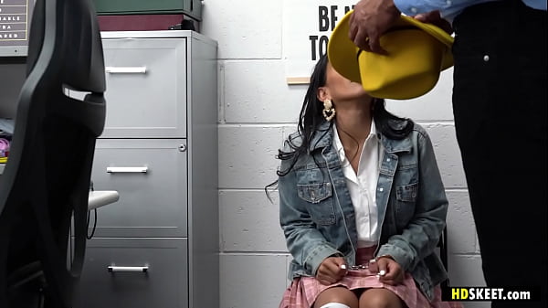 Jada Kai gets impaled on Jovan Jordan's thick black cock 