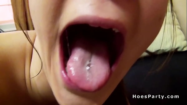 Nonton Dudes Banging College Amateurs In Group thumbnail