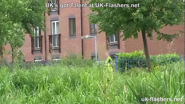 Pissing undera bridge, someone couldcum