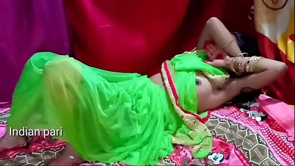 Play MP4 - ऐक रात पड़ोस वाली भाभी के साथ हिंदी में अश्लील