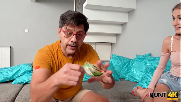 HUNT4K.Wild blowjob by girl caught by boyfriend who watched the_show