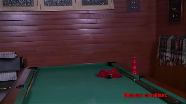 Luna rival plays with toys