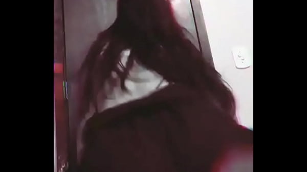 Kelrem gostosa dan&ccedil_ando funk