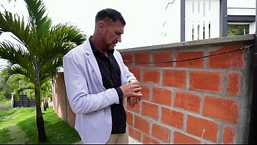 Nonton Real Estate Agent Fucks Me Hard To Close The Deal - La Rola thumbnail