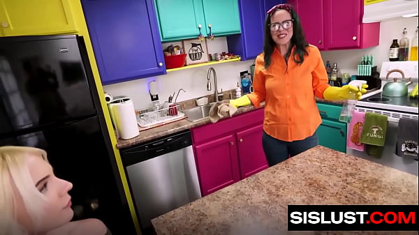 Play MP4 - I Jerked Him Off Right in Front of Our Stepmom - Sislust