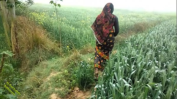 Play MP4 - Indian Outdoor Sex Desi Radhika