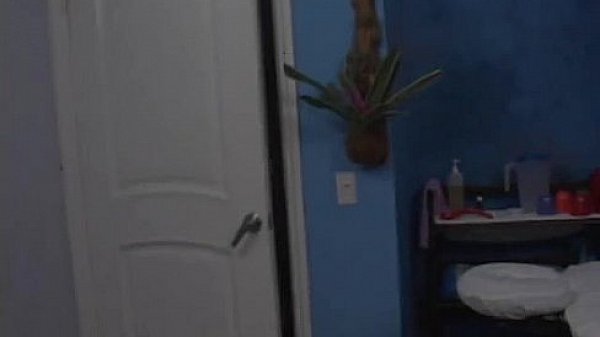 Nonton Sultry Blondie Enjoys Hard Shlong thumbnail