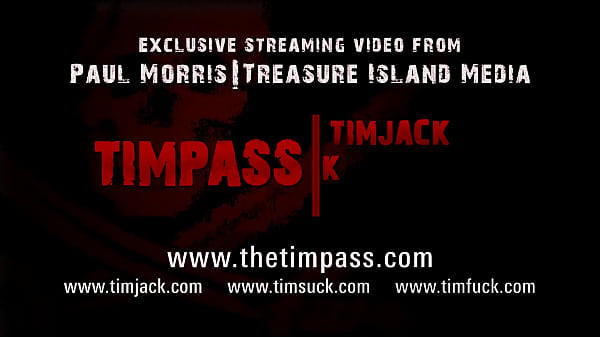 Nerdy hunk shoots his load