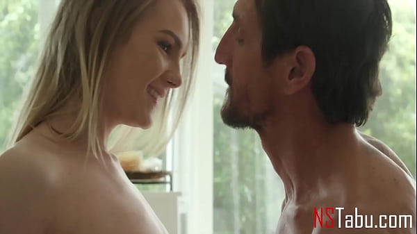 step Mom Flight Got Delayed, More TimeWith - Natalie_Knight