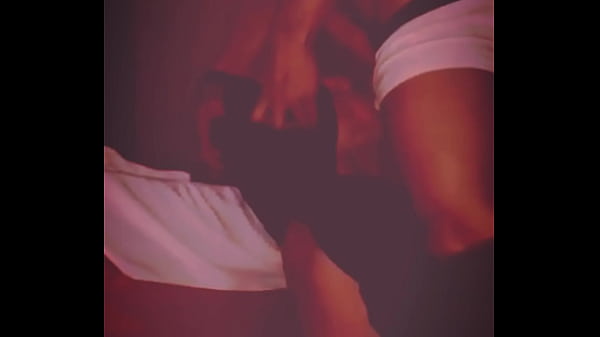 El hetero curioso de Grinder me folla a pelo sin control 