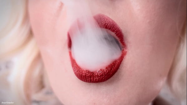 FREEVIDEO smoking fetish hot MILF close up_kinky girl with_red lips