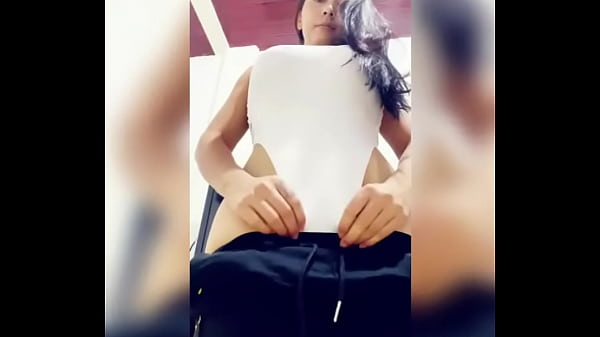 Mi hermosa Dianita ..muy coqueta y sexy para mi en su cuarto abtes que llegue su marido