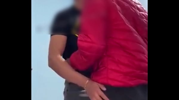 Mi primastro militar y yo follamos despu&eacute;s de platicar 