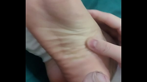 玩弄鸡巴懒子 鸡鸡 脚 