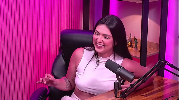 A Clara deixou ela peladinha 