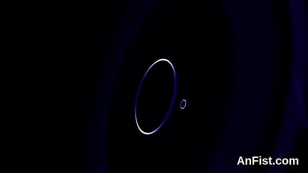 Nonton Lesbian Cutie Gets Her Hairless Pussy And Ass Hole Fisted thumbnail