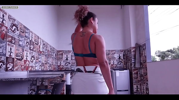 Nonton Enquanto Fasso Tarefas Ele Si Prepara Pra Gosar Gostoso thumbnail