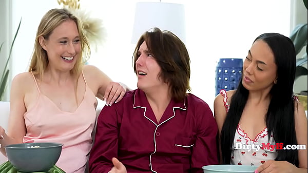 Virgin Dude Has The Horniest step_FAMILY