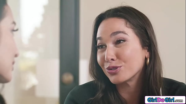 Play MP4 - The best thank you is to lick your pussy