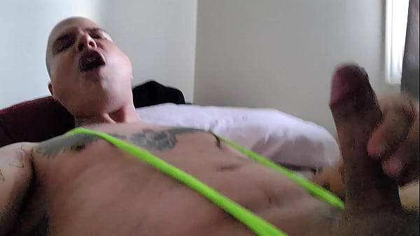 Play MP4 - Look at me cum