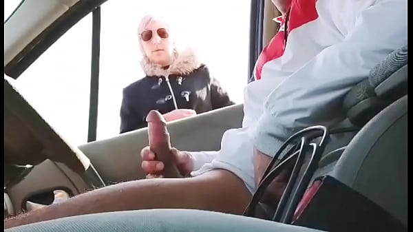 Ijerked my cock in a way, this young lady drops her_boyfriend to watch