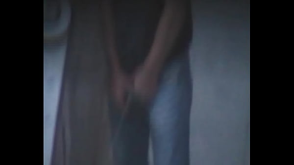 Play MP4 - Ukranian pissing  &lpar;music by The Screamers&rpar;&period;MP4