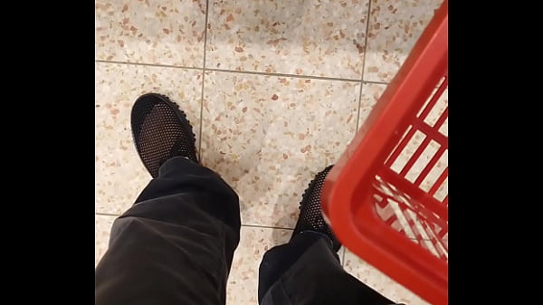 Meine besonderen schuhe beim einkaufen