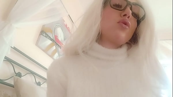 Nonton When My Step Aunt Has A Lot Of Desire But Has No Penis To Satisfy Her ... thumbnail