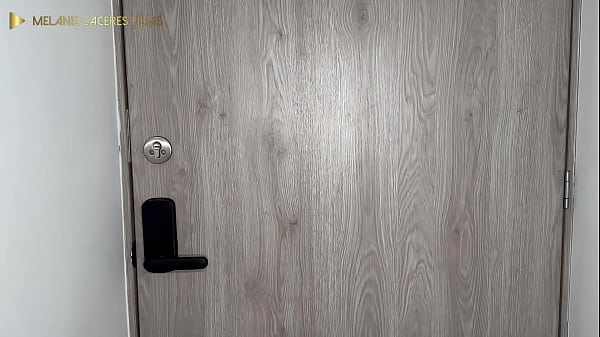 Nonton Vecina Cachonda Comparte Habitacion De Hotel, Le Termino Dando Una Epica Follada thumbnail