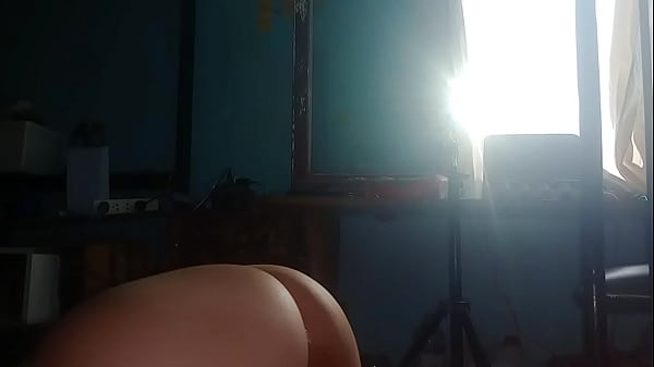 Play MP4 - Medi en perrito&comma; cogemos con el celular cerca