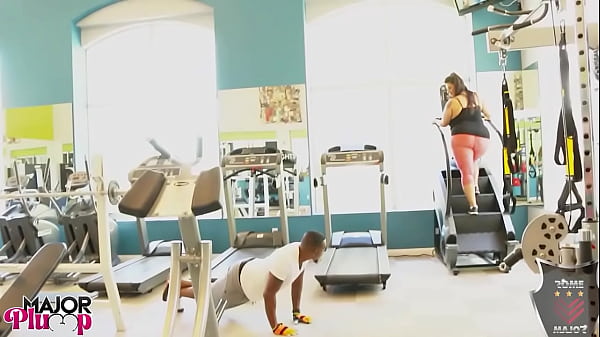 Sofia rose eye fucks rome major in gym flirting turned pussy pounding