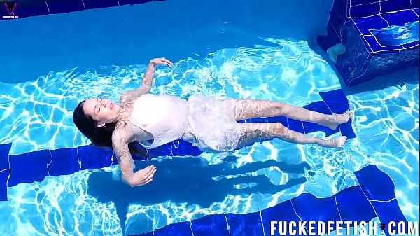 Pool yessica bunny dress wetlook 