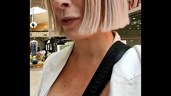 Ici tu as la story public; abonne toi pour voir la video hot milf en chasse au 