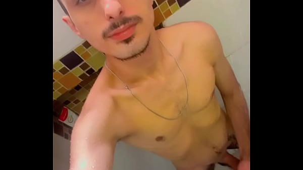 Nonton Masturba&ccedil;&atilde;o Quente No Banheiro! thumbnail