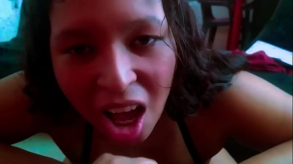 Play MP4 - Homemade&colon; Blowjob until receiving the cum on the face &lpar;Facial&rpar;&period; Hotwife shared by her cuckold to give blowjobs to his friends while he works&period; She receives all the cum on her face and then cleans the cock swallowing semen