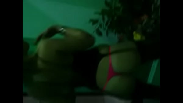 pendeja argenta putita bailando sexy 