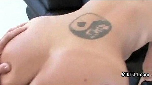 Nonton Horny Milf Cheats On Her Husband For The First Time thumbnail