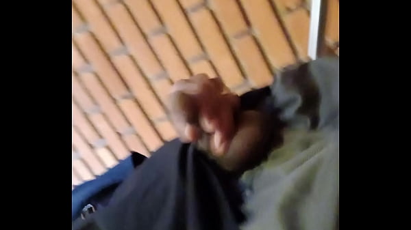 FUI PUNHETAR ESCONDIDO NA ESCADA 