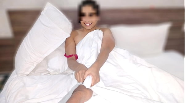 भारतीय सौतेली बहन को उसके सौतेले भाई ने चेहरे पर वीर्यपात कराया, जब वह चूत में उंगली करते हुए पकड़ी गई Xxxx हिंदी ऑडियो thumbnail