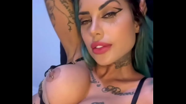 Nonton Tati Zaqui Peitao Gostoso thumbnail